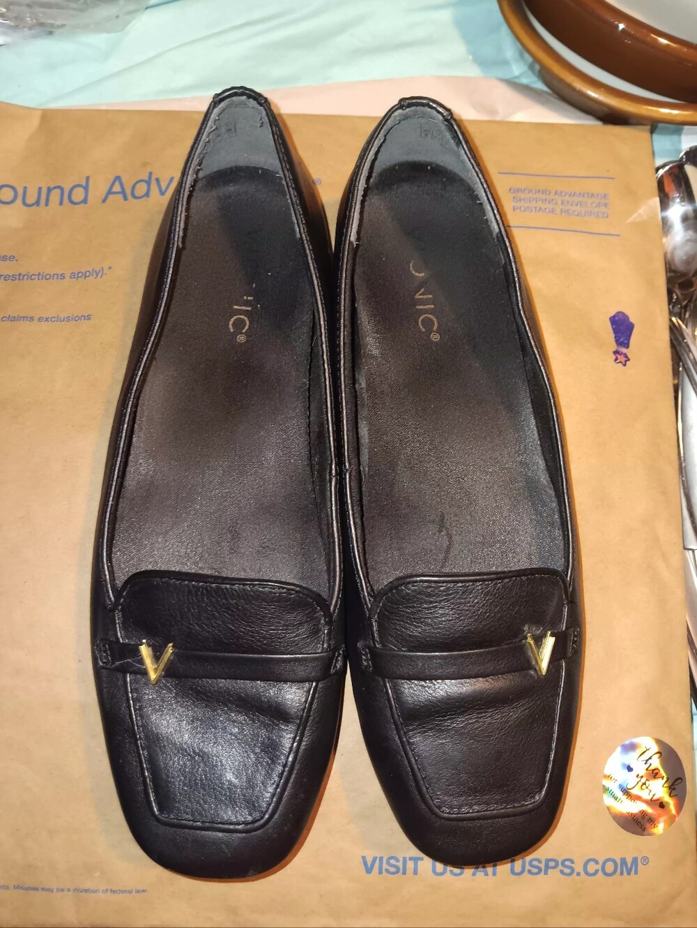 Vionic Black Leather Womens Loafers Sz 8 Rubber Sole Logo Workwear Comfort